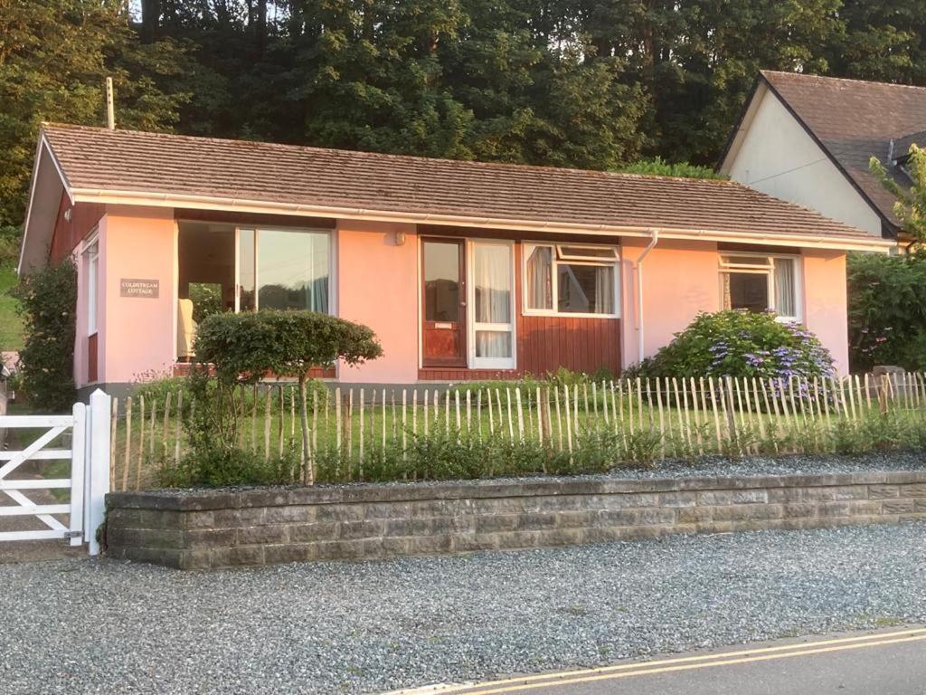 Coldstream Cottage Dale Exterior photo